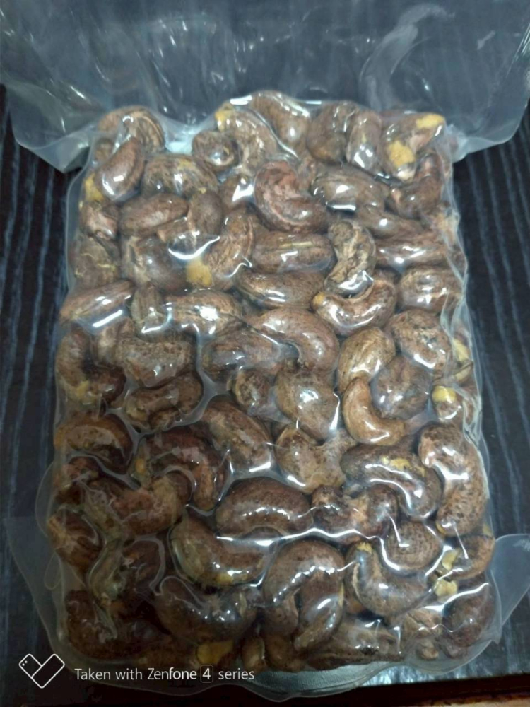 [真空袋包裝]帶皮鹹腰果